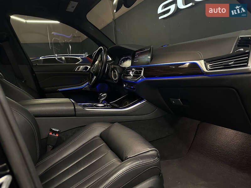 Внедорожник / Кроссовер BMW X5 2019 в Николаеве