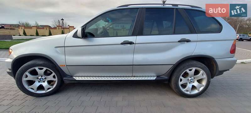 Внедорожник / Кроссовер BMW X5 2002 в Измаиле