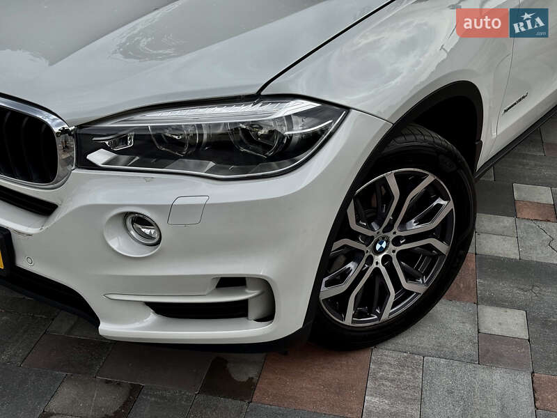 Внедорожник / Кроссовер BMW X5 2016 в Киеве