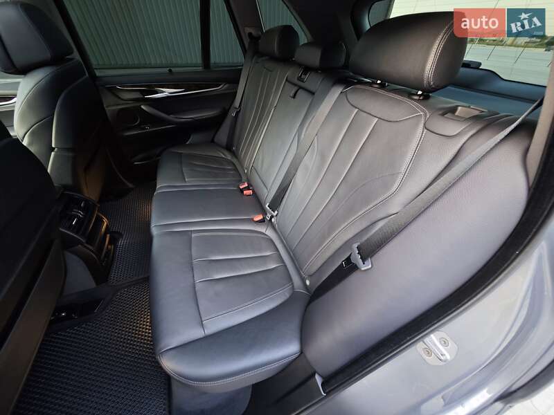 Внедорожник / Кроссовер BMW X5 2017 в Дубно