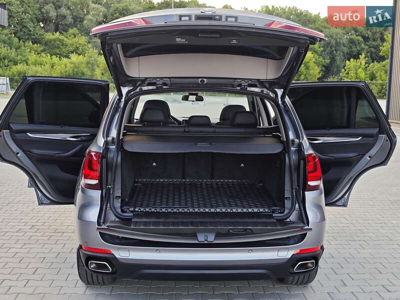 Внедорожник / Кроссовер BMW X5 2017 в Дубно