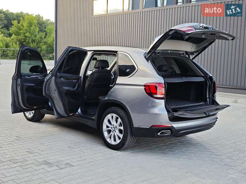 Внедорожник / Кроссовер BMW X5 2017 в Дубно