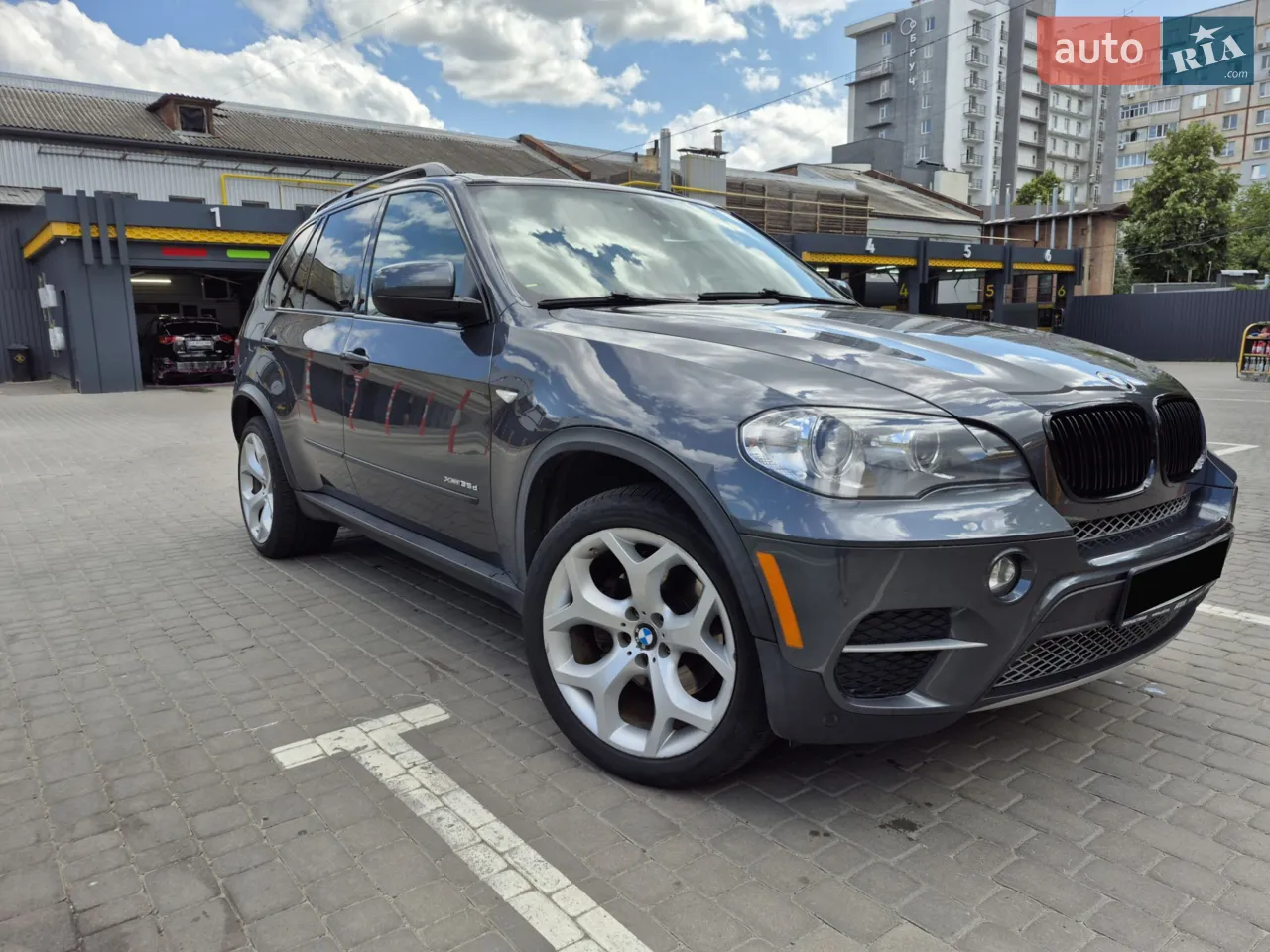 2011 BMW X5 - мініатюра 28