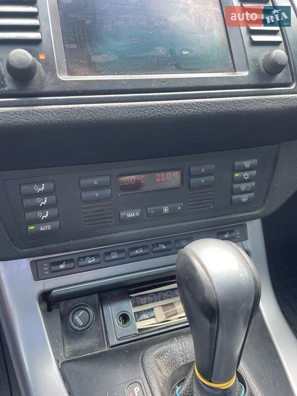 Внедорожник / Кроссовер BMW X5 2004 в Одессе