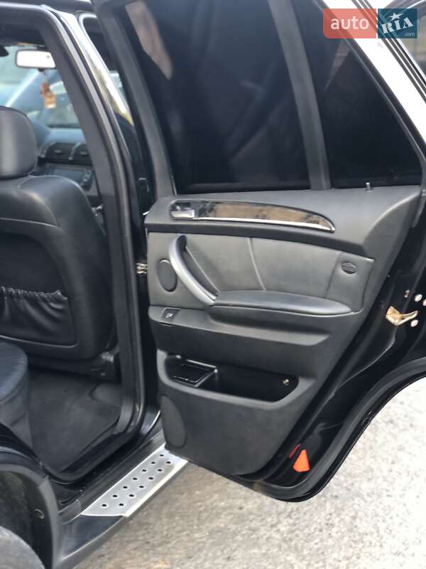 Внедорожник / Кроссовер BMW X5 2005 в Одессе