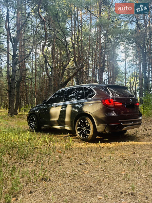 Внедорожник / Кроссовер BMW X5 2017 в Каменском