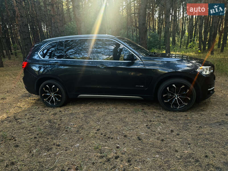 Внедорожник / Кроссовер BMW X5 2017 в Каменском