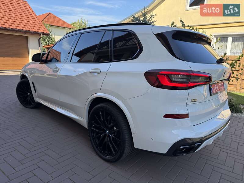 Внедорожник / Кроссовер BMW X5 2020 в Нововолынске