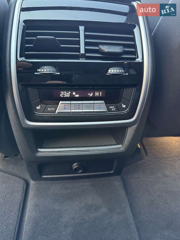 Внедорожник / Кроссовер BMW X5 2020 в Нововолынске