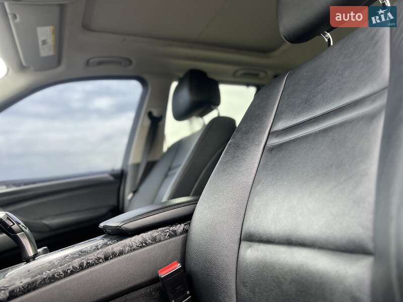 Внедорожник / Кроссовер BMW X5 2012 в Луцке