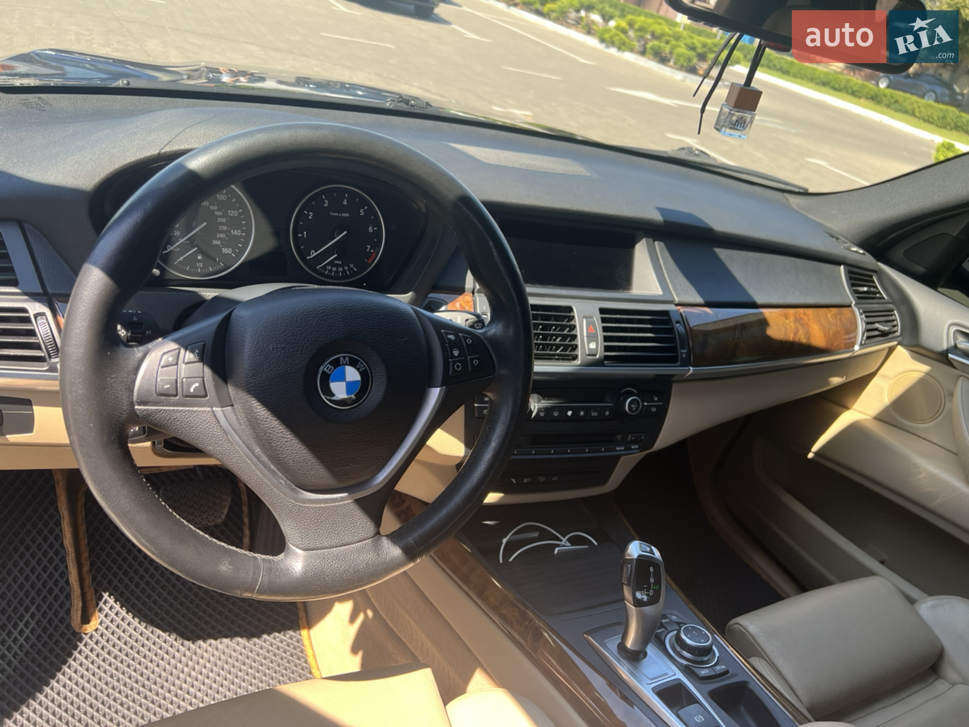 2010 BMW X5 - мініатюра 11