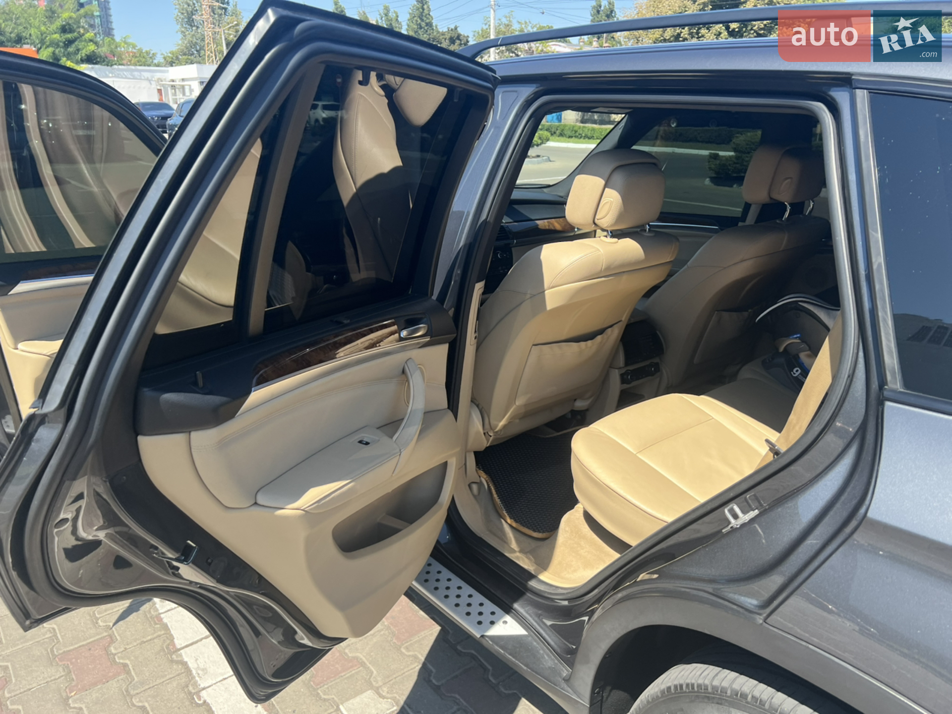 2010 BMW X5 - мініатюра 15