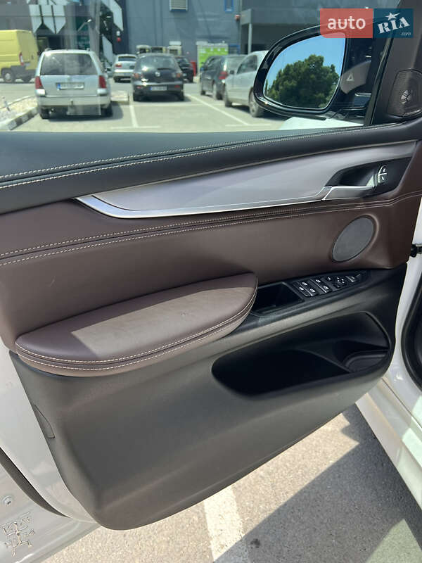 Позашляховик / Кросовер BMW X5 2016 в Миколаєві