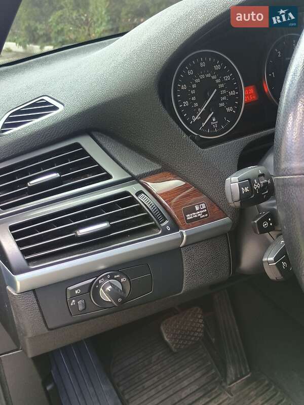 Внедорожник / Кроссовер BMW X5 2012 в Василькове