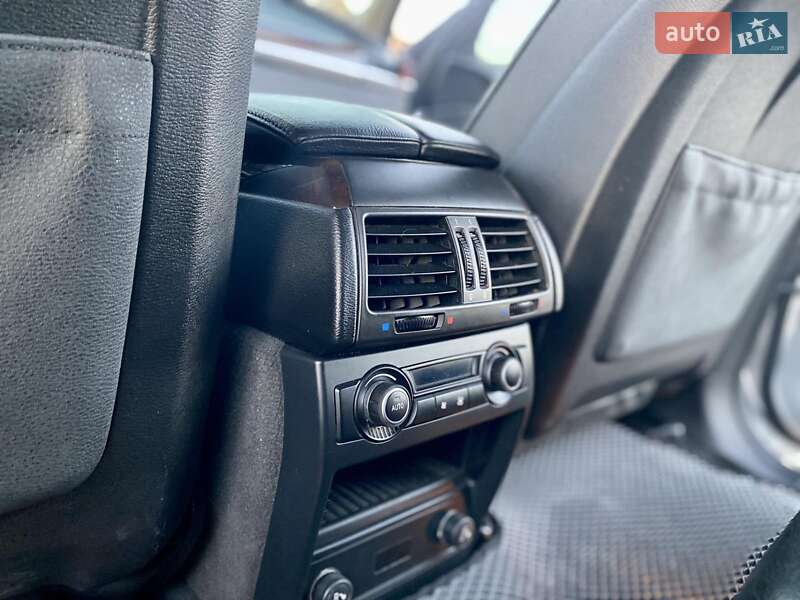 Внедорожник / Кроссовер BMW X5 2010 в Виннице