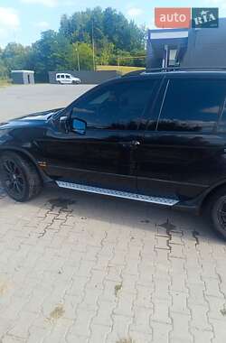 Внедорожник / Кроссовер BMW X5 2002 в Черновцах