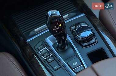 Внедорожник / Кроссовер BMW X5 2015 в 