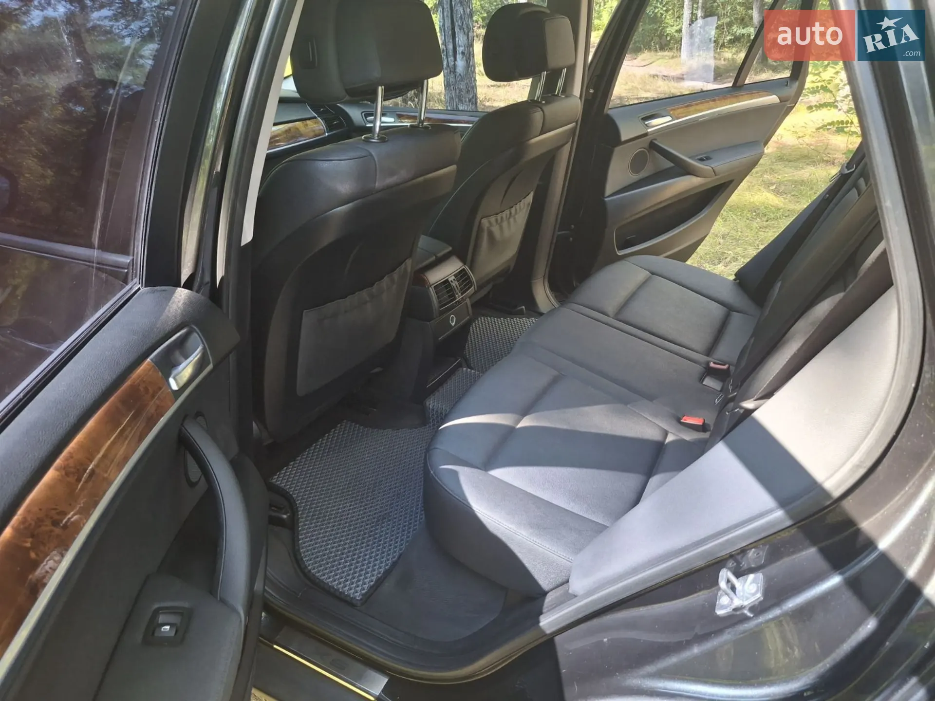 2010 BMW X5 - мініатюра 18