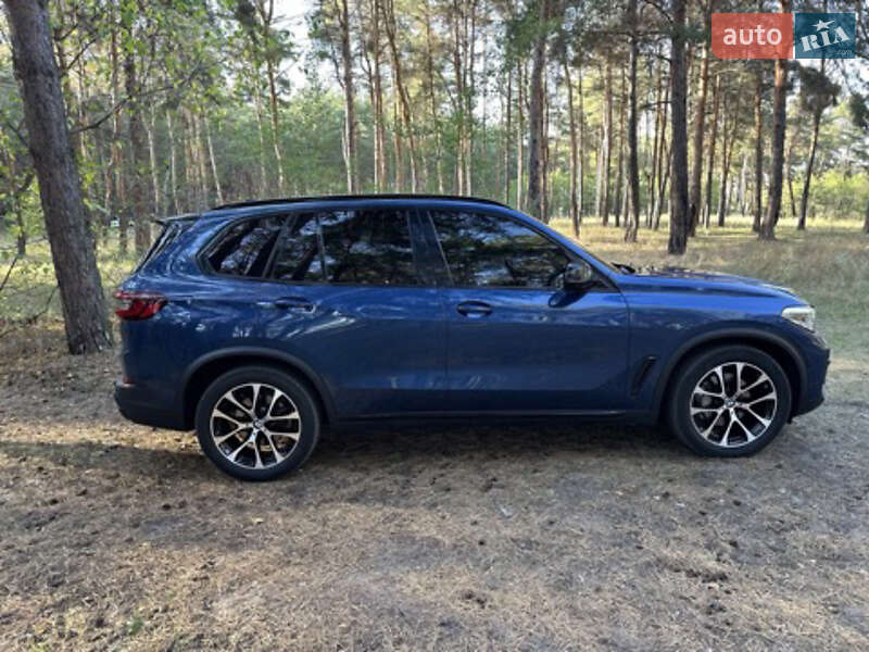 Внедорожник / Кроссовер BMW X5 2022 в Каменском