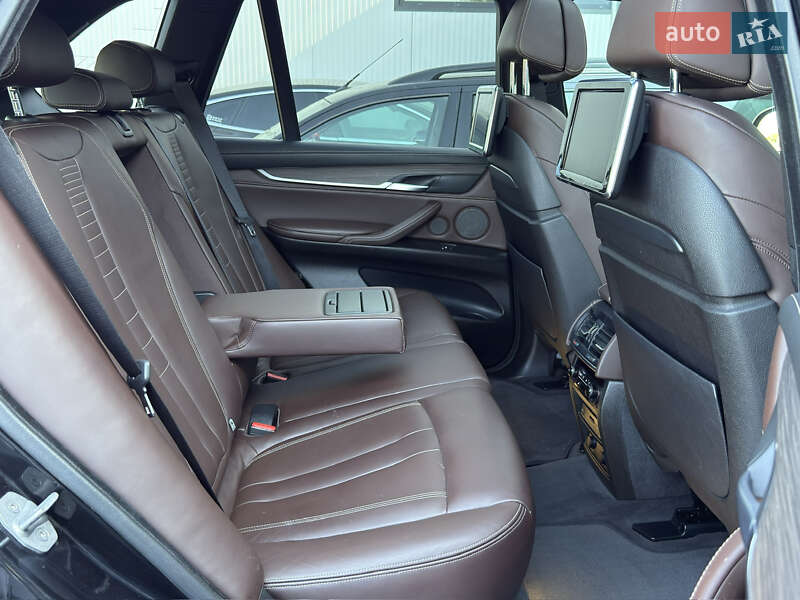 Внедорожник / Кроссовер BMW X5 2014 в Черновцах