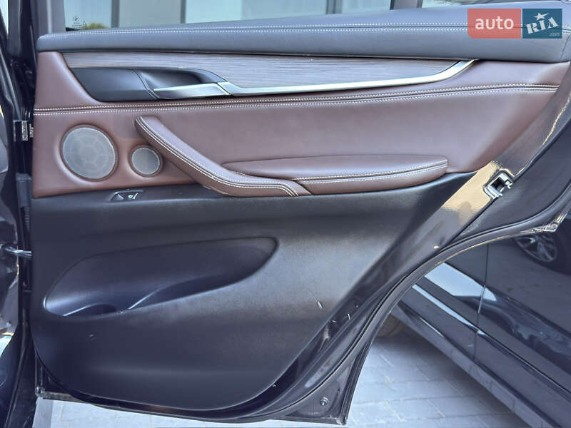 Внедорожник / Кроссовер BMW X5 2014 в Черновцах