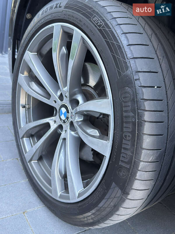 Внедорожник / Кроссовер BMW X5 2014 в Черновцах