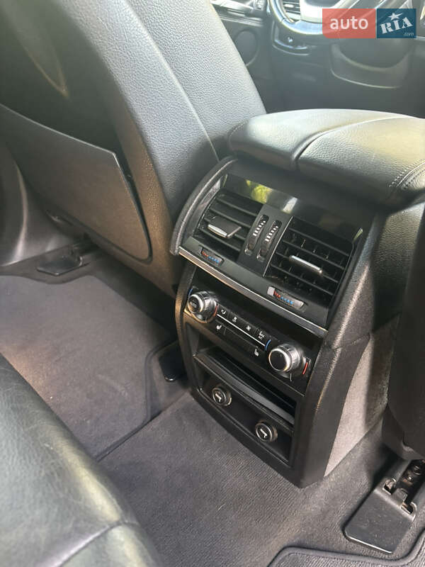 Внедорожник / Кроссовер BMW X5 2016 в Львове