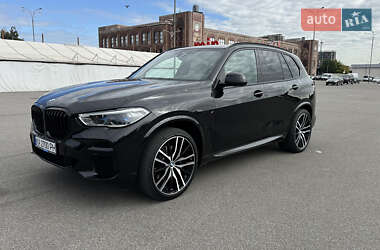 Внедорожник / Кроссовер BMW X5 2022 в Киеве