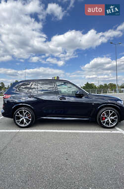 Внедорожник / Кроссовер BMW X5 2022 в Киеве