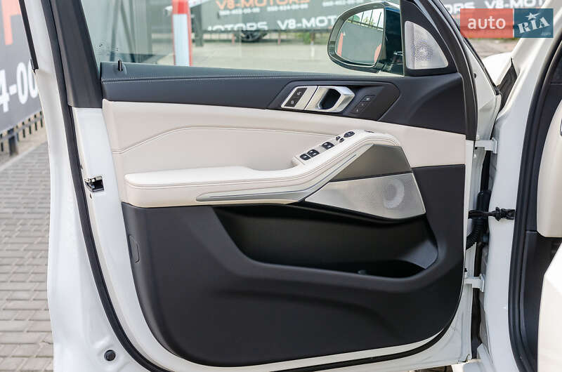 Внедорожник / Кроссовер BMW X5 2022 в Киеве