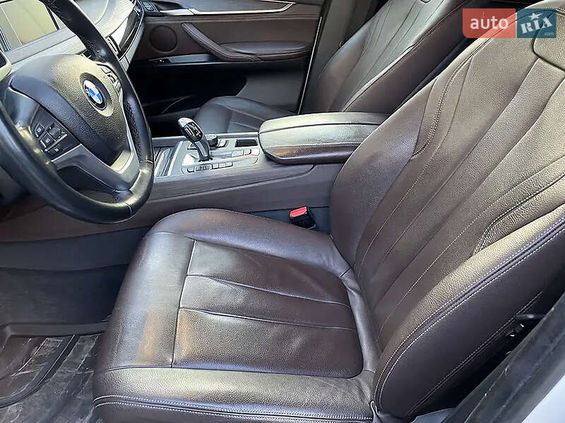 Внедорожник / Кроссовер BMW X5 2017 в Днепре