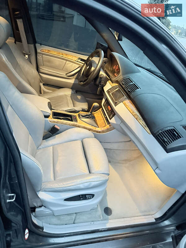 Позашляховик / Кросовер BMW X5 2005 в Чернівцях