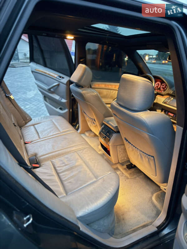 Позашляховик / Кросовер BMW X5 2005 в Чернівцях