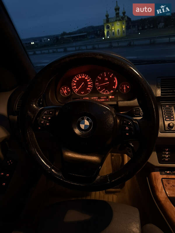 Позашляховик / Кросовер BMW X5 2005 в Чернівцях