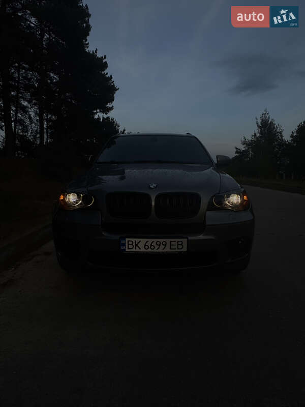 Внедорожник / Кроссовер BMW X5 2012 в Вараше