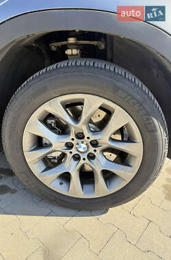 Внедорожник / Кроссовер BMW X5 2012 в 
