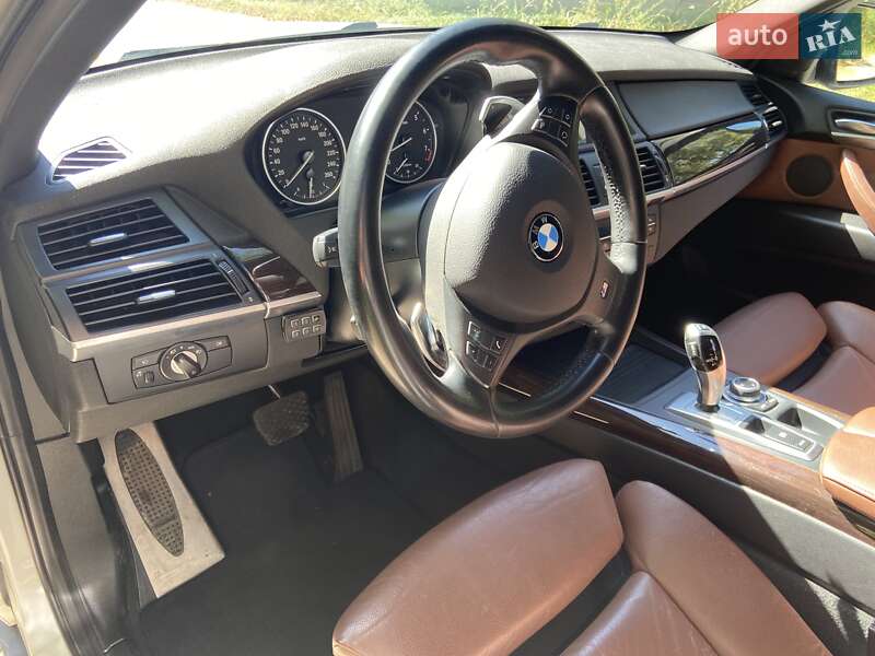 Внедорожник / Кроссовер BMW X5 2012 в Киеве