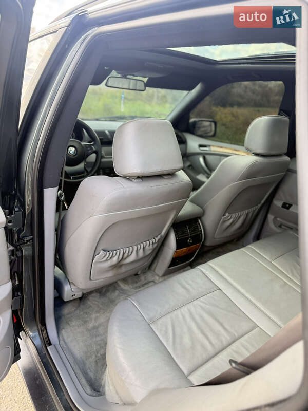 Позашляховик / Кросовер BMW X5 2005 в Чернівцях