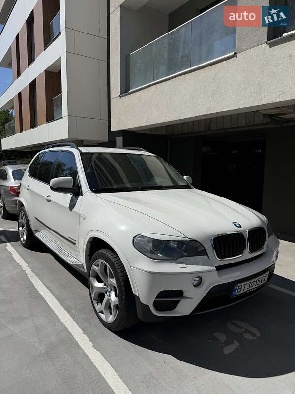 Внедорожник / Кроссовер BMW X5 2012 в Киеве