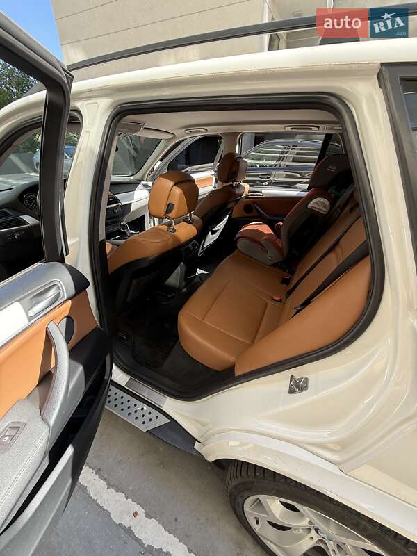 Внедорожник / Кроссовер BMW X5 2012 в Киеве