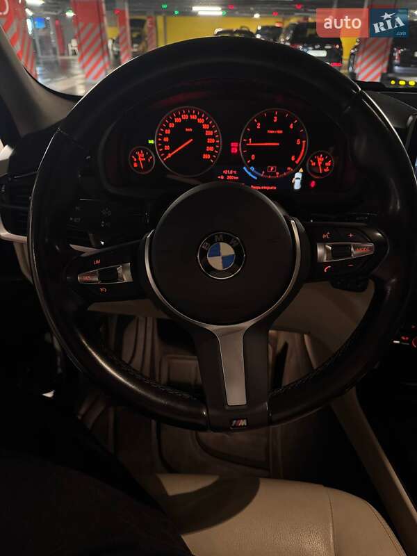 Позашляховик / Кросовер BMW X5 2016 в Львові