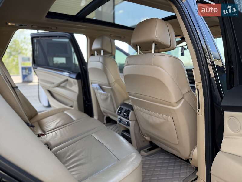 Внедорожник / Кроссовер BMW X5 2013 в Днепре