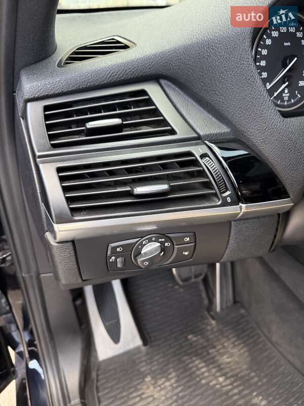 Позашляховик / Кросовер BMW X5 2013 в Львові