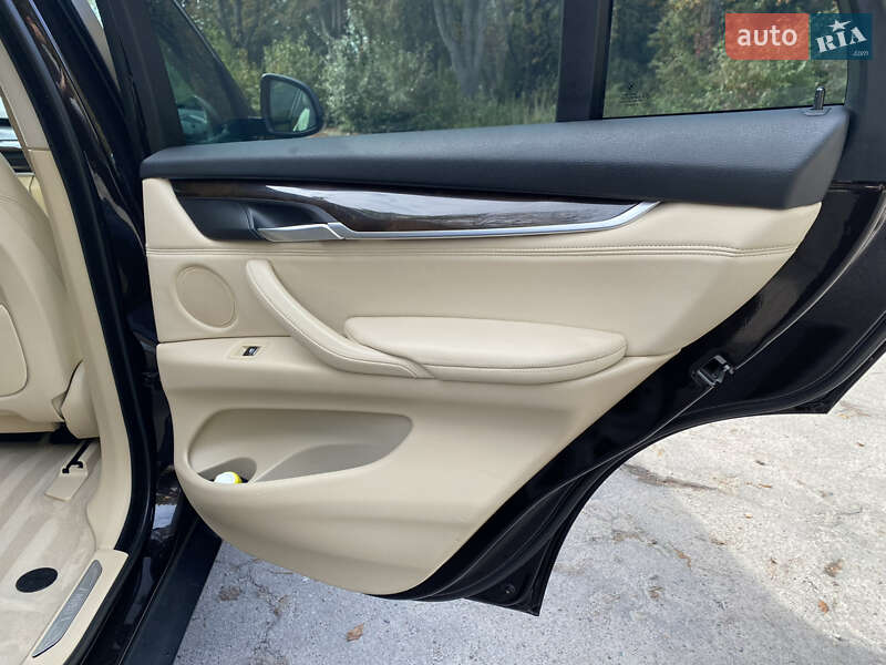 Внедорожник / Кроссовер BMW X5 2013 в Луцке