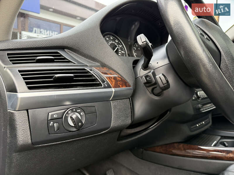 Позашляховик / Кросовер BMW X5 2011 в Києві