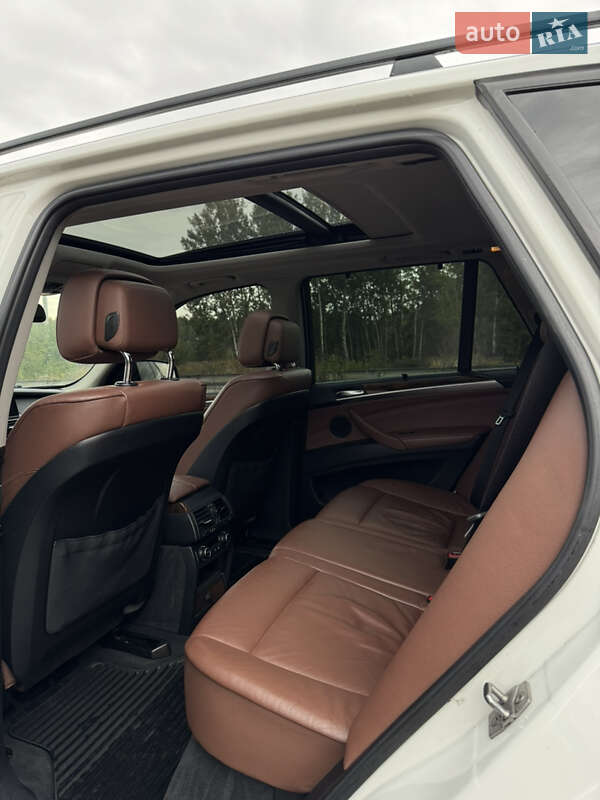 Внедорожник / Кроссовер BMW X5 2010 в Житомире