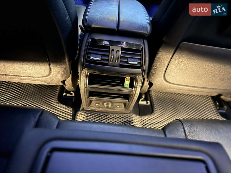 Внедорожник / Кроссовер BMW X5 2014 в Черновцах