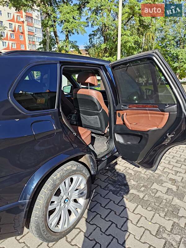 Внедорожник / Кроссовер BMW X5 2012 в Черновцах