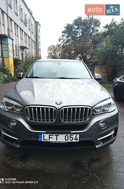 Позашляховик / Кросовер BMW X5 2016 в Рівному