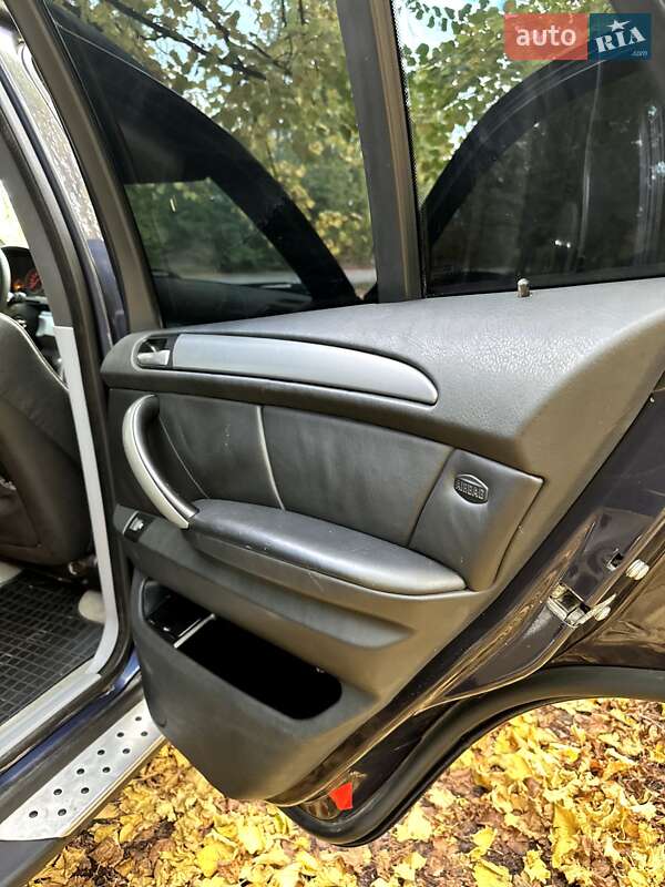 Внедорожник / Кроссовер BMW X5 2004 в Умани